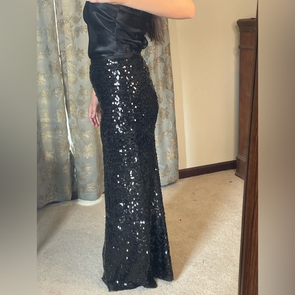 Calvin Klein size 8 sequin Maxi skirt - Picture 2 of 4